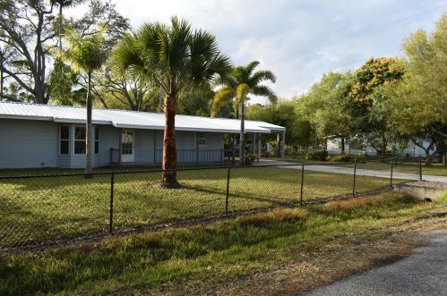 449 Gokchoff Rd, Fort Pierce, FL 34945-3415