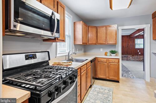 621 Hollywood Ave, Silver Spring MD 20904-3036 exterior