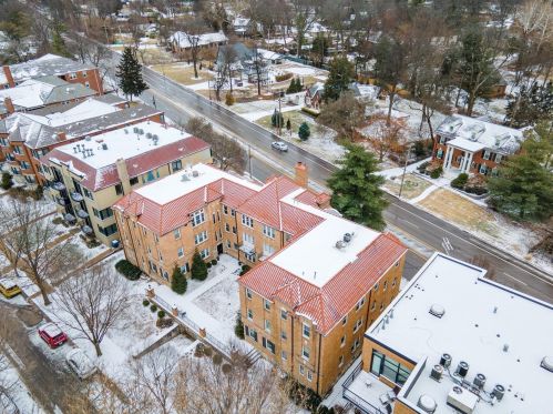 7532 Cromwell Dr, Saint Louis MO  63105-2955 exterior