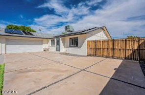 10618 26th St, Phoenix AZ  85028-2504 exterior