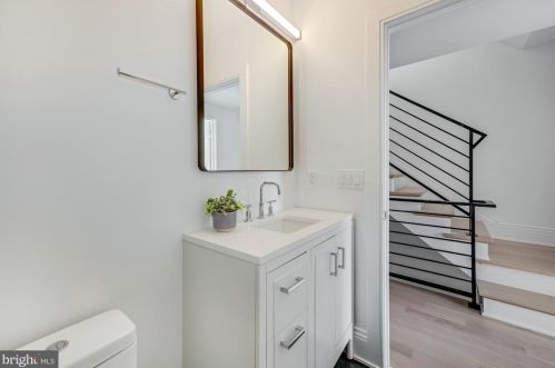 835 Longfellow St, Washington DC  20011-8205 exterior