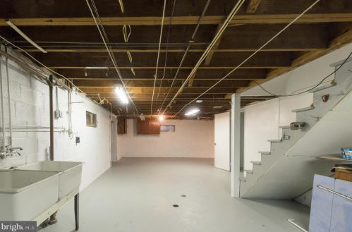 831 Hanover St, Pottstown PA  19464-4254 exterior