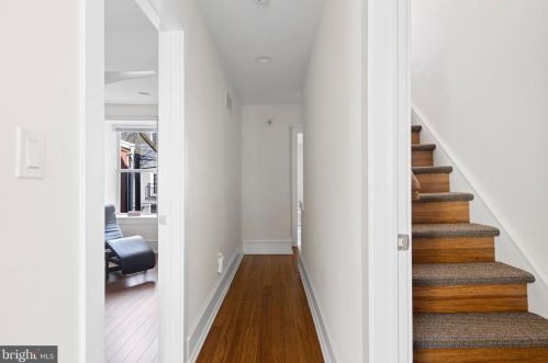 2137 Christian St, Philadelphia PA  19146-1209 exterior