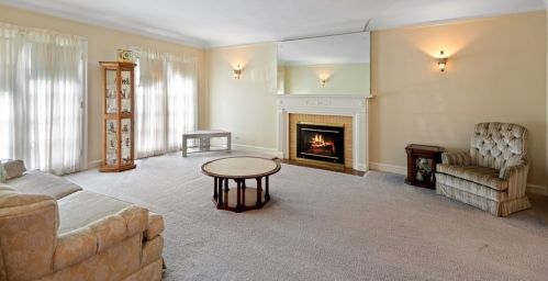 5916 Kilpatrick Ave, Chicago, IL 60646-5824