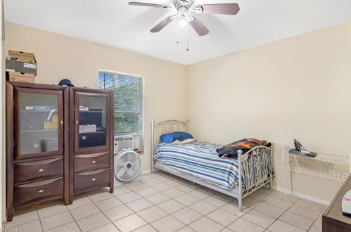 5305 Warren St, Naples FL 34113-8746 exterior