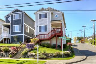 4501 35 Ave, Seattle WA  98118-1605 exterior