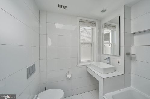 210 N St, Washington DC  20001-3534 exterior