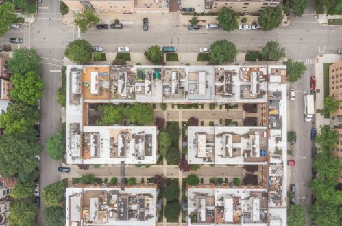 1445 Cleveland Ave, Chicago IL  60610-2985 exterior