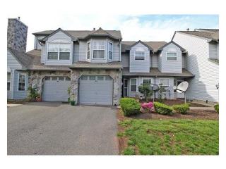 67 Nova Dr, Piscataway NJ  08854-5489 exterior