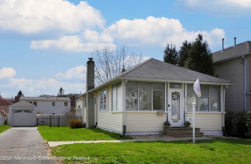 13 Simpson Ave, Atlantic Highlands, NJ 07716-1639