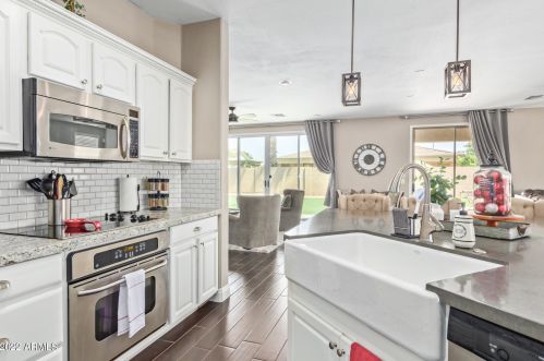 3174 Mead Dr, Chandler AZ 85248-5524 exterior