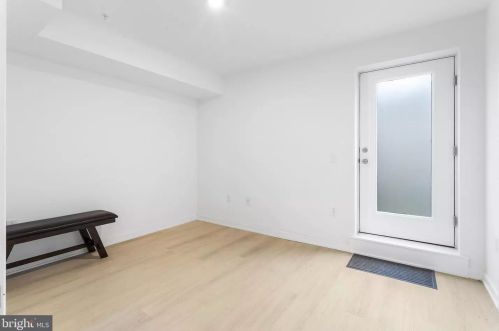 1950 8th St, Philadelphia PA 19122-2023 exterior