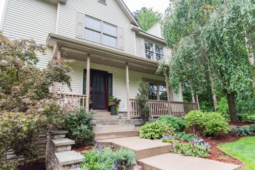 7634 Trent Ct, Kalamazoo, MI 49009-7042