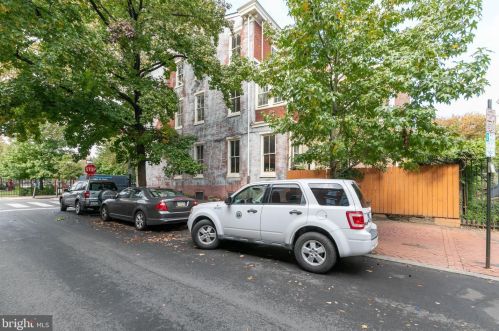 601 18 St, Philadelphia PA 19140-1013 exterior