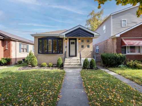 11811 Artesian Ave, Chicago, IL 60655-1517