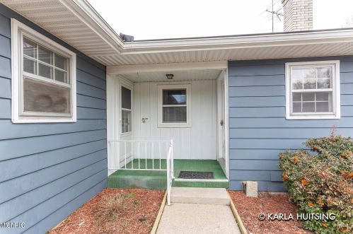 648 Andover St, Grand Rapids MI 49548-7673 exterior