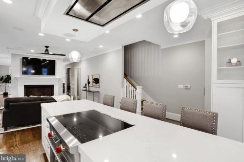 420 3rd St, Washington DC  20003-1930 exterior