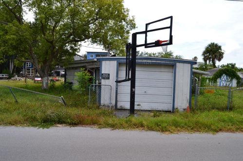 14824 Capri Ln, Port Richey, FL 34667-1044