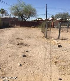 233 Adams St, Tucson AZ  85705-6533 exterior