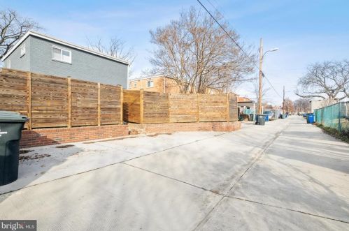 7409 9th St, Washington DC  20012-1701 exterior