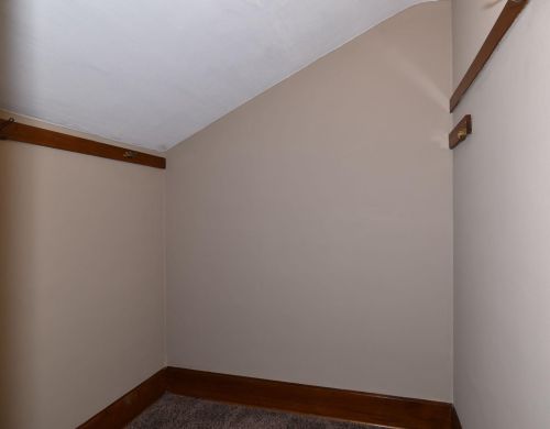 348 Howard Ave, Milwaukee WI 53235-4807 exterior