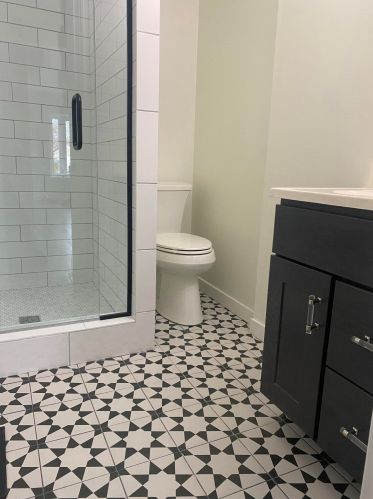 1154 Lakeside Dr, Grand Rapids MI 49503-3812 exterior