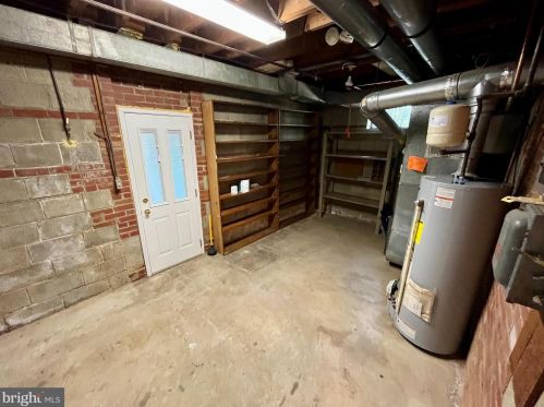 5027 Eskridge Ter, Washington DC  20016-3444 exterior