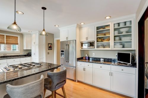 5525 Berkeley Blvd, Milwaukee WI 53217-5139 exterior