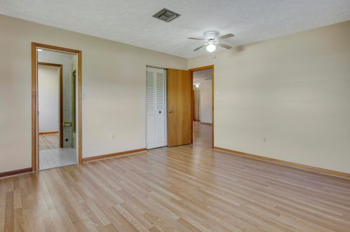 2599 Westmoreland Blvd, Fort Pierce FL  34952-5382 exterior