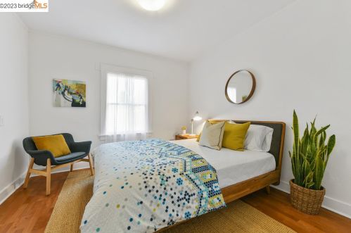 1241 Burnett St, Berkeley CA 94702-2407 exterior