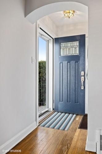 4815 Mulligan Ave, Chicago, IL 60630-2921