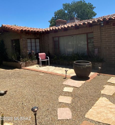 4234 Kilmer St, Tucson, AZ 85711-2826