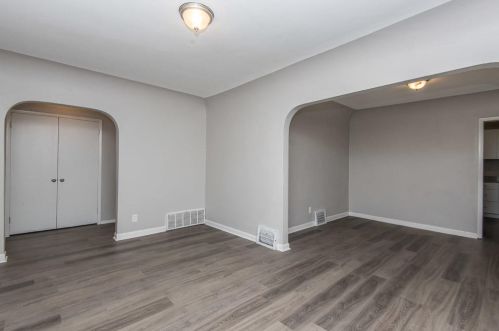 2414 55th St, Milwaukee WI  53210-2743 exterior