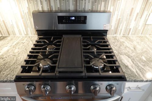 1525 Hicks St, Philadelphia PA  19146-4820 exterior