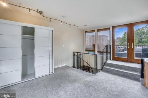 309 K St, Washington DC  20003-3452 exterior