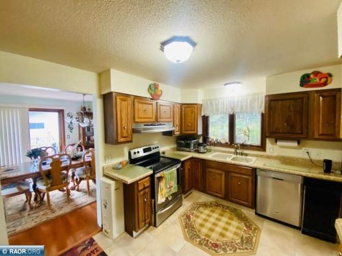 520 41 St, Hibbing MN 55746-3282 exterior