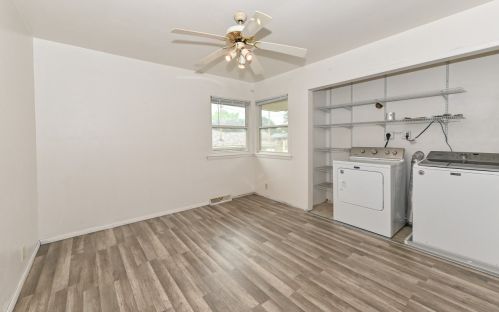 5551 Jerelyn Pl, Milwaukee WI 53219-2275 exterior