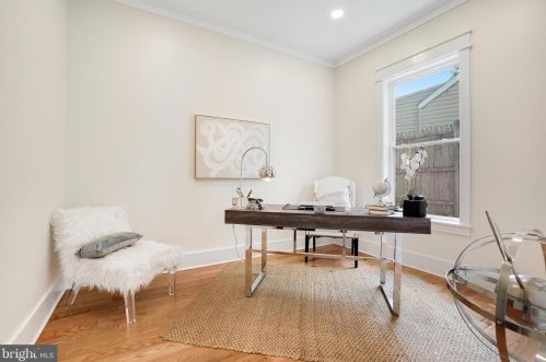 102 Ritchie Ave, Silver Spring MD  20910-5112 exterior