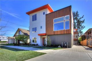 2019 64th St, Seattle WA  98107-2411 exterior