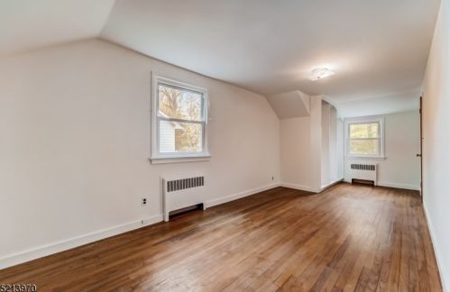 54 Nishuane Rd, Montclair NJ  07042-2425 exterior