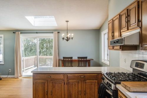 79 Deerfield St, Worcester MA 01602-4349 exterior