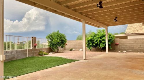 1935 Cholla Vista Dr, Tucson AZ  85704-1089 exterior