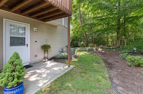 396 Main St, Wallingford CT  06492-2268 exterior