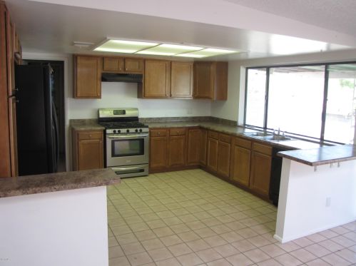 1231 Camino Seco, Tucson AZ  85710-6531 exterior