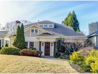 2588 Winslow Dr, Atlanta, GA 30305-3743