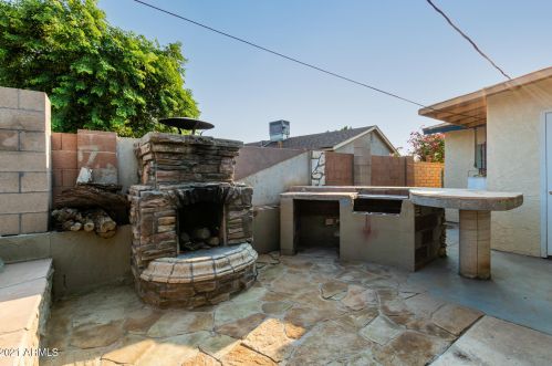 2537 48 Ln, Phoenix AZ 85035-2144 exterior