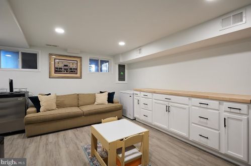 423 19 St, Washington DC 20002-4701 exterior