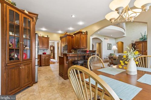 300 Country Mdw Dr, Lancaster PA 17602-1481 exterior