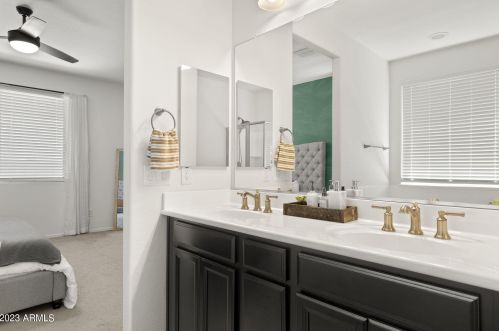 2837 Apollo Rd, Phoenix AZ  85041-5339 exterior