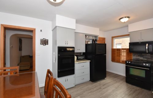 3817 87th St, Milwaukee WI  53222-2840 exterior